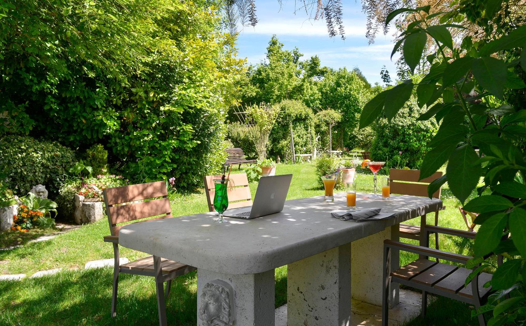 Logis Auberge Du Centre Chitenay Экстерьер фото