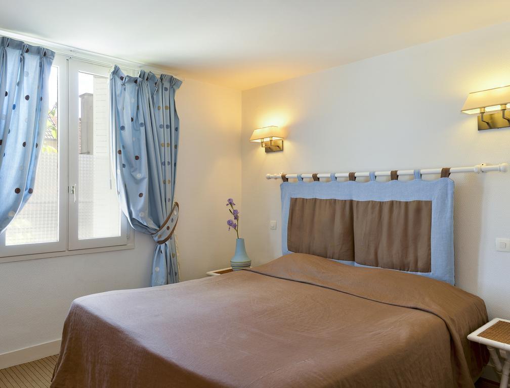 Logis Auberge Du Centre Chitenay Экстерьер фото
