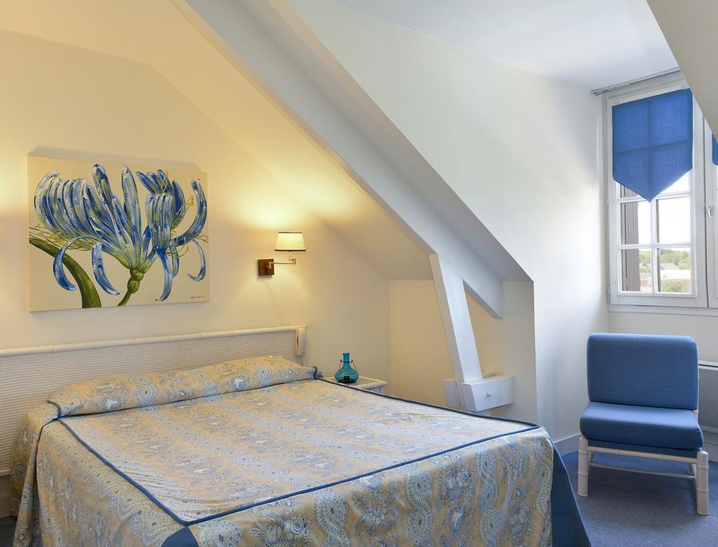 Logis Auberge Du Centre Chitenay Экстерьер фото