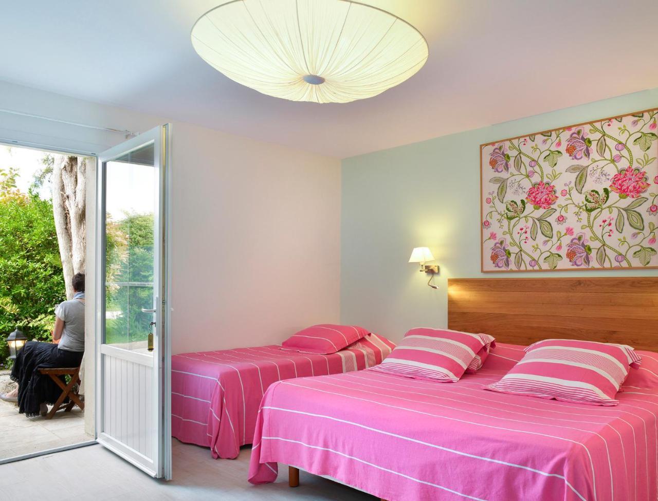 Logis Auberge Du Centre Chitenay Экстерьер фото